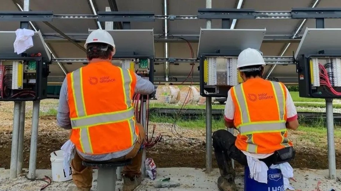 New solar panels at Beardsley Farm gives people a chance to learn about solar energy